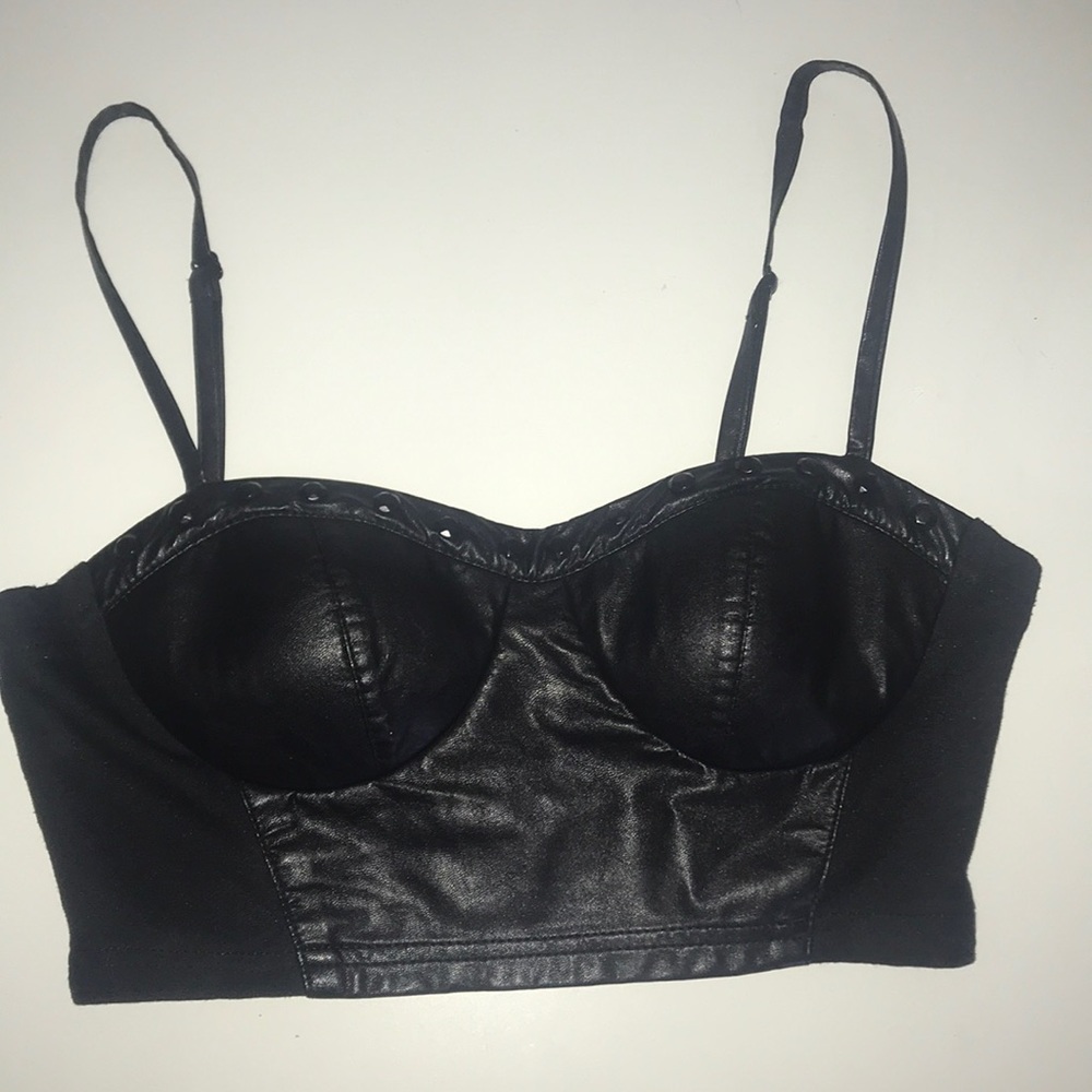 ❌❌SOLD ❌❌Leather. Crop top!